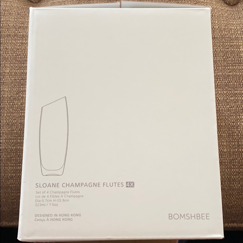 New! Set of 4 Champagne Flutes